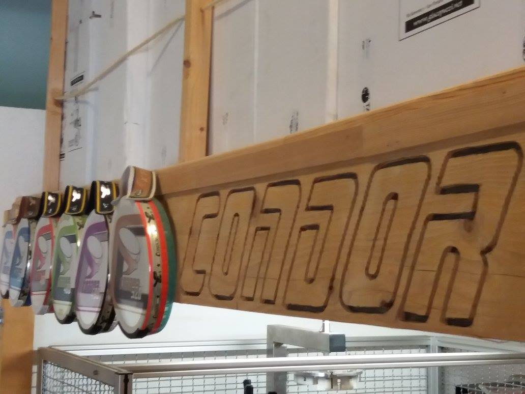 Photographie de fabrication publiée par France Tambourin